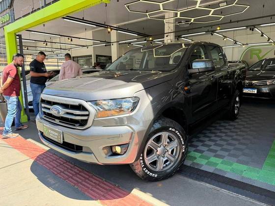 FORD RANGER 2.2 XLS 4X4 CD 16V DIESEL 4P AUTOMÁTICO